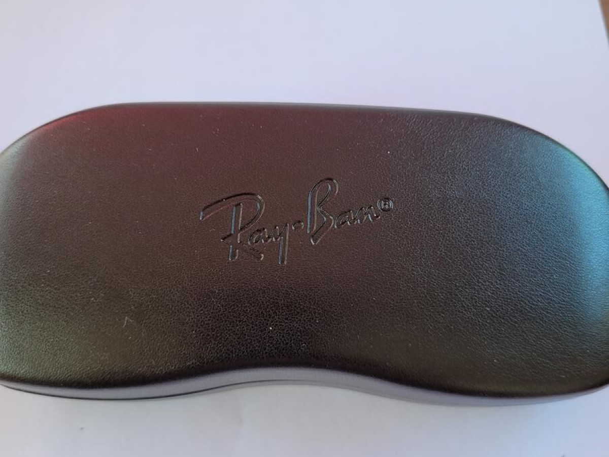 Ray Ban- RB7066 2000 52/17