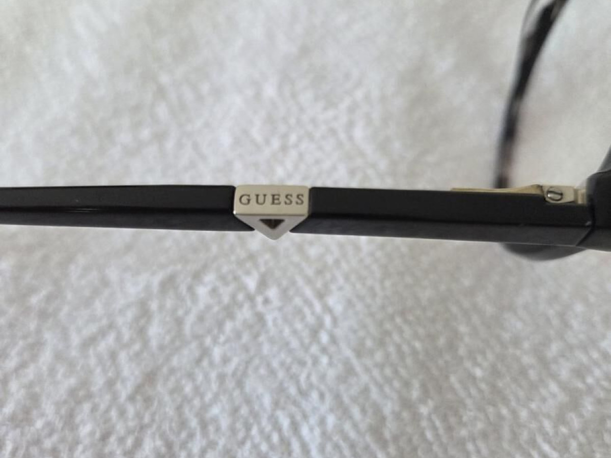 Guess - 00551□18140