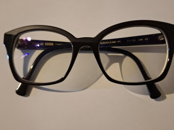 CAROLINE ABRAM -MADELEINE...