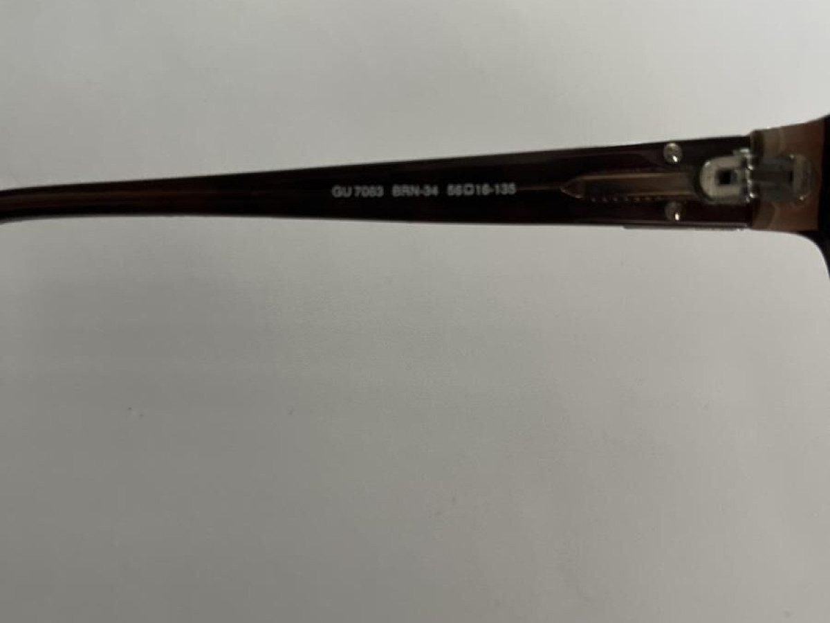 Guess - GU7063 BRN 34 54/16