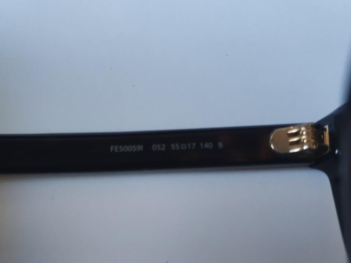 Fendi-FE500591 55-17