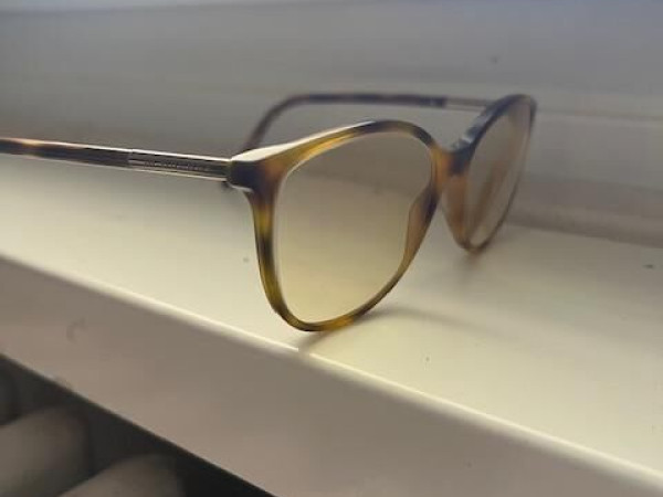 burberry- b3201 6140