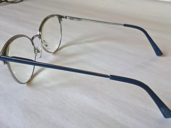 Alain AFFELOU - modèle SUE 8322 52¤17