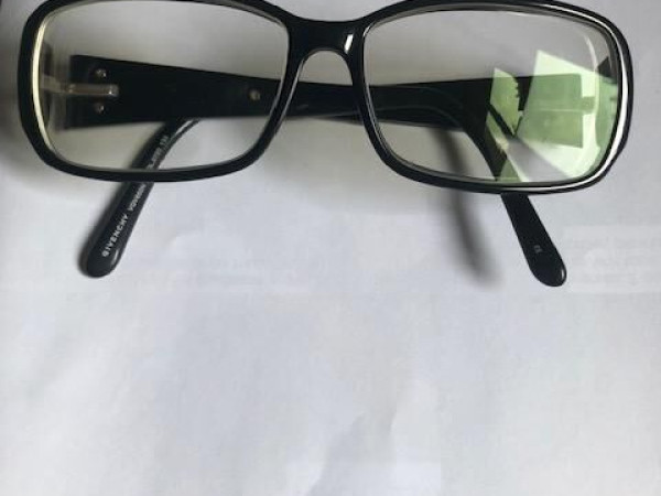 GIVENCHY VGV650N COL 0700.135