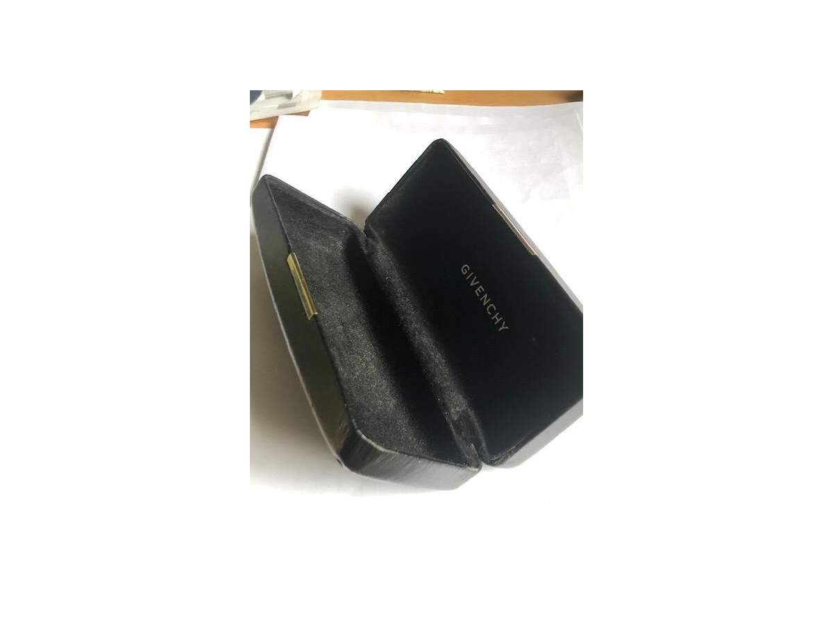 GIVENCHY VGV650N  COL 0700.135