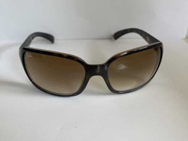 RAY-BAN - RB4068