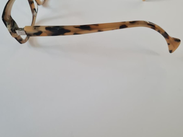 Face à face - AVRIL3 52¤14