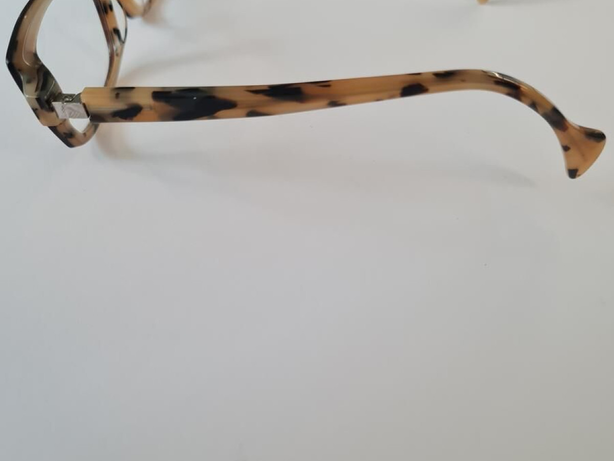 Face à face - AVRIL3 52¤14