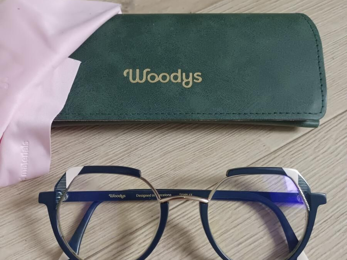 Woodys- Laura 03 48/20