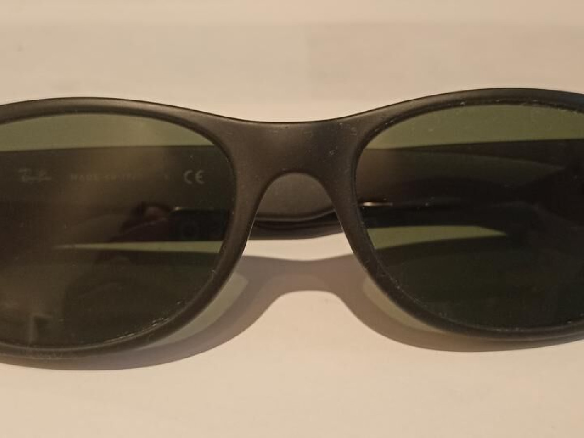 RAYBAN - RB2132 New wayfarer 622 52/18