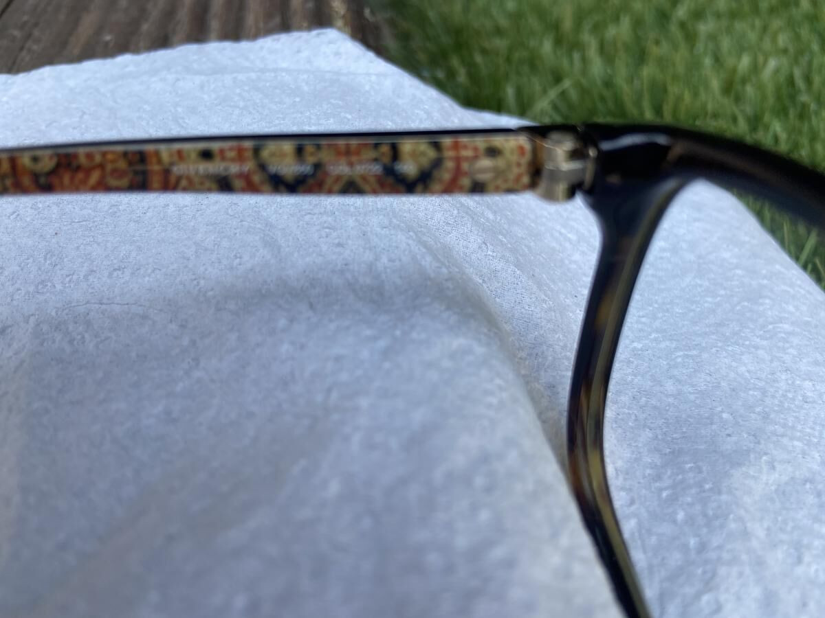 Givenchy VGV 860 COL 0722 140