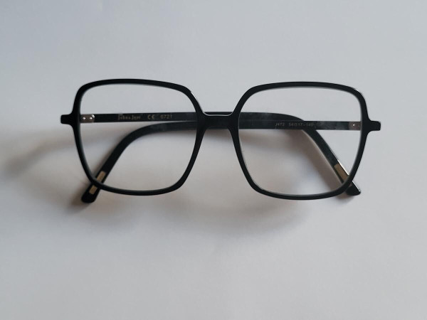 John & Jess - J472 54/17 C01