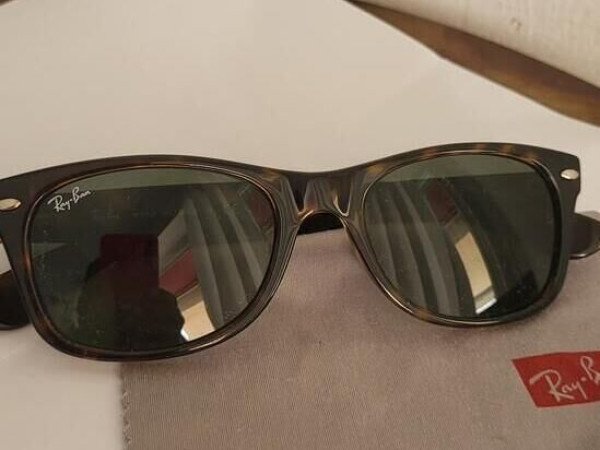 RAY-BAN- RB2132 New wayfarer 902 52/18