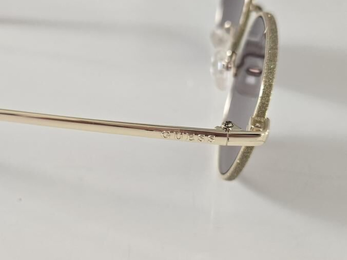Guess - GU7556 32F 51□18 140*3