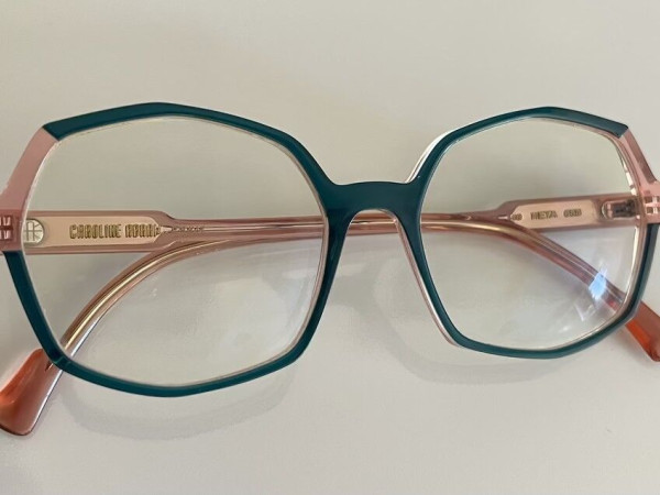 CAROLINE ABRAM - HETA 51/16