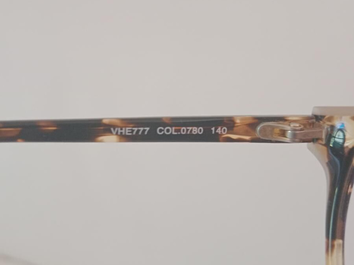 carolina Herrera VHE777  COL0780 140