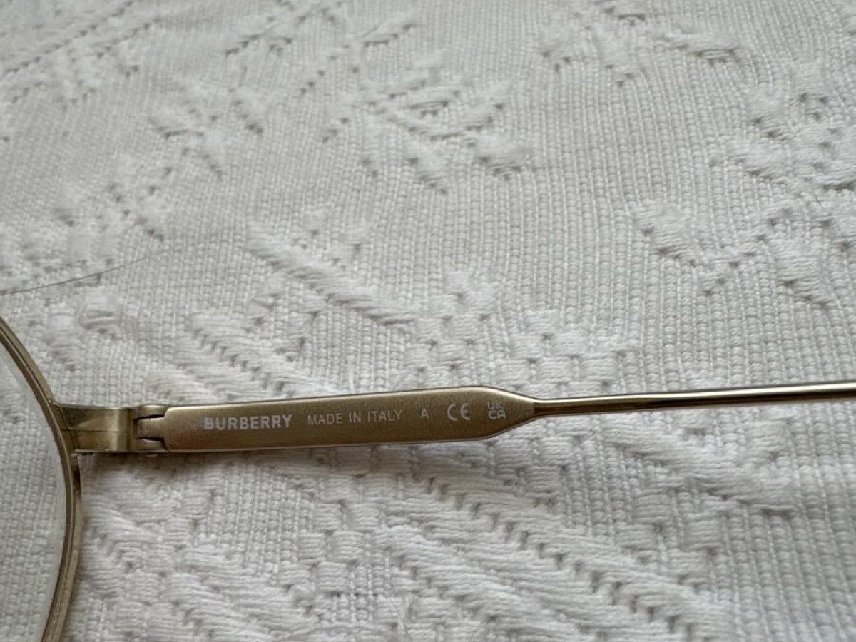 BURBERRY - B1350 1109 54/17