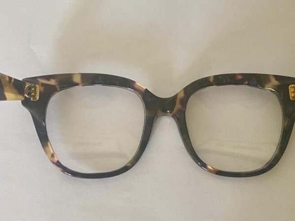 Emmanuelle khanh - 1615 - 49/22