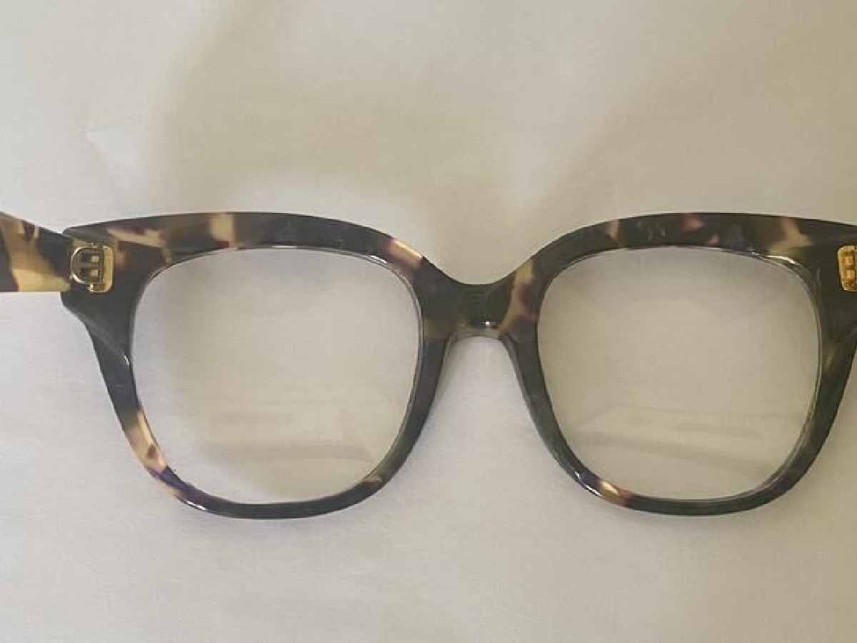 Emmanuelle khanh - 1615 - 49/22