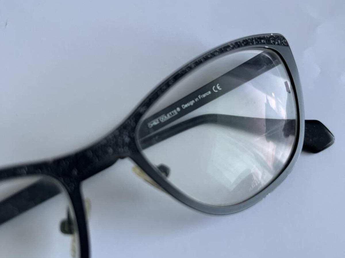 Chez Colette -AA5417