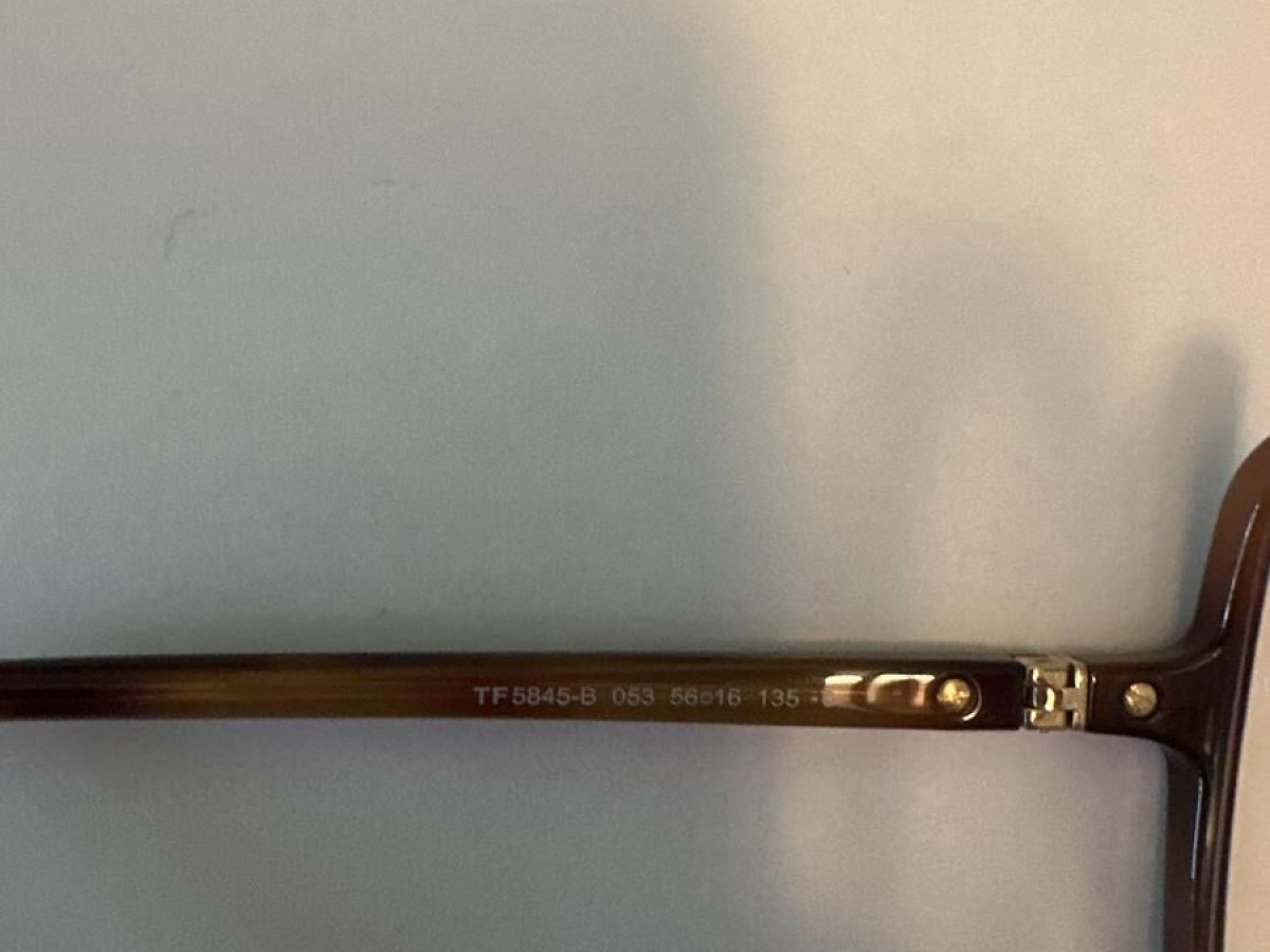 TOM FORD - TF5845 B 053 56/16 135