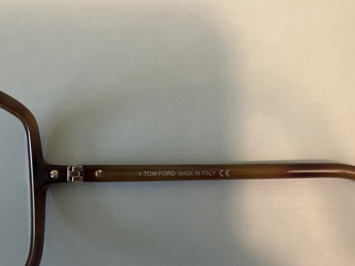 TOM FORD - TF5845 B 053 56/16 135