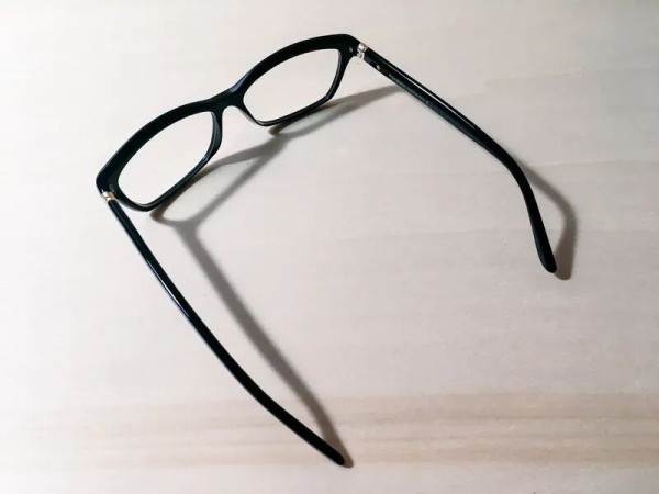 YVES SAINT LAURENT - 54/14