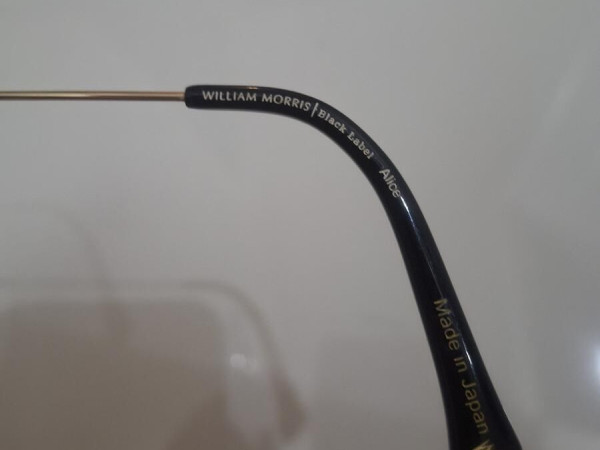 William Moriss black label Alice