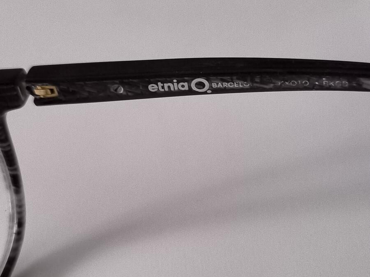 Etnia Barcelona - 53¤15