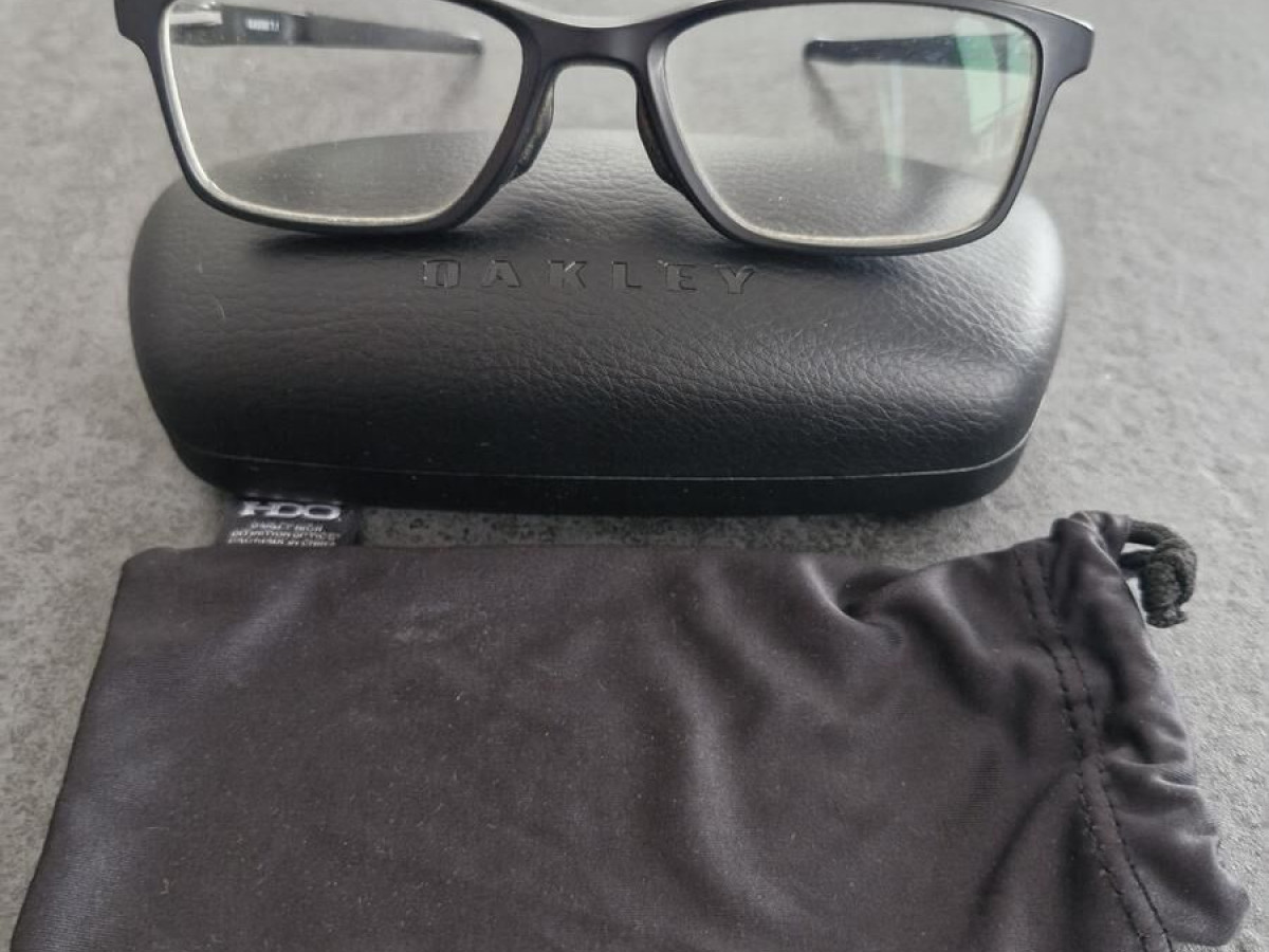 OAKLEY GAUGE 7.1 OX8112-0154 Satin Black