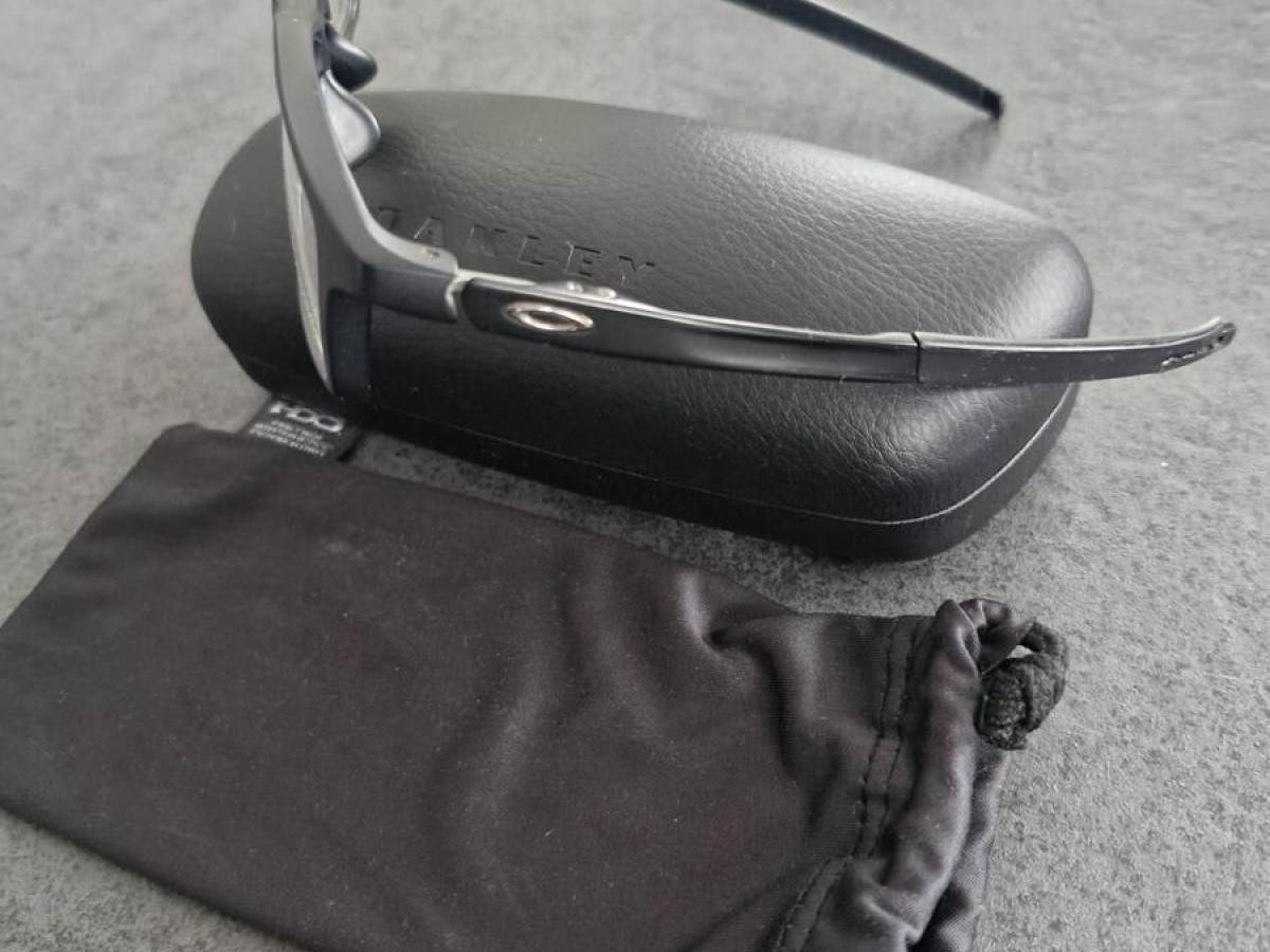 OAKLEY GAUGE 7.1 OX8112-0154 Satin Black