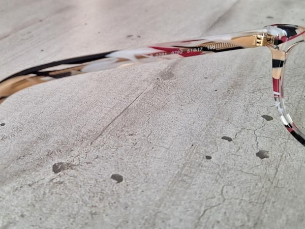 Burberry - B2291 3792 51/17