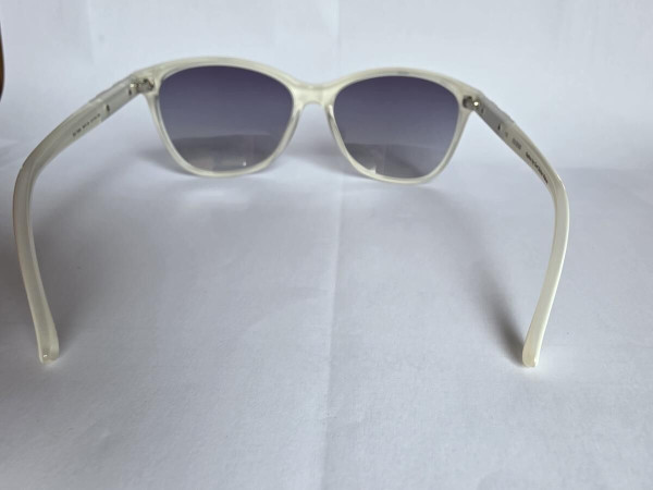 GUESS - GU7283 WHT-35 61/16