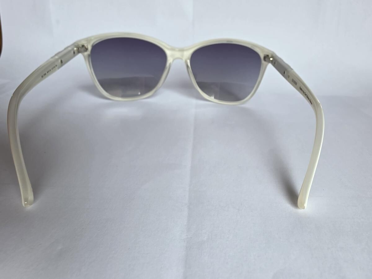 GUESS - GU7283 WHT-35 61/16