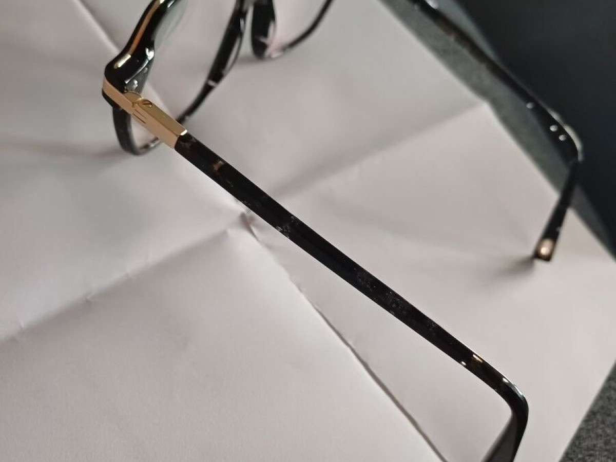 CLYDE - JUNE C37 52/18