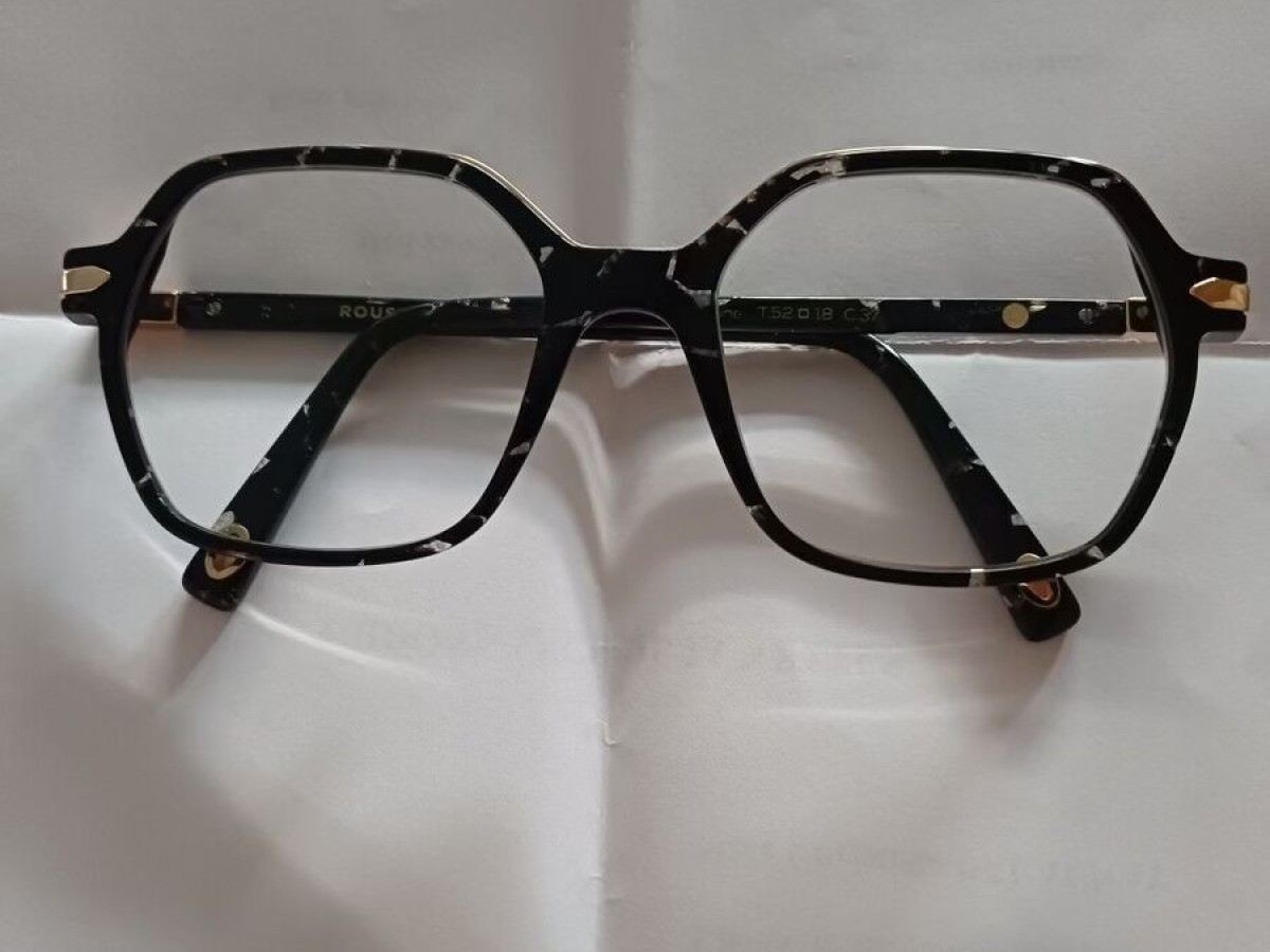 CLYDE - JUNE C37 52/18