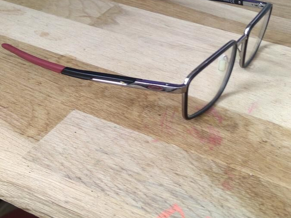 OAKLEY spindle
