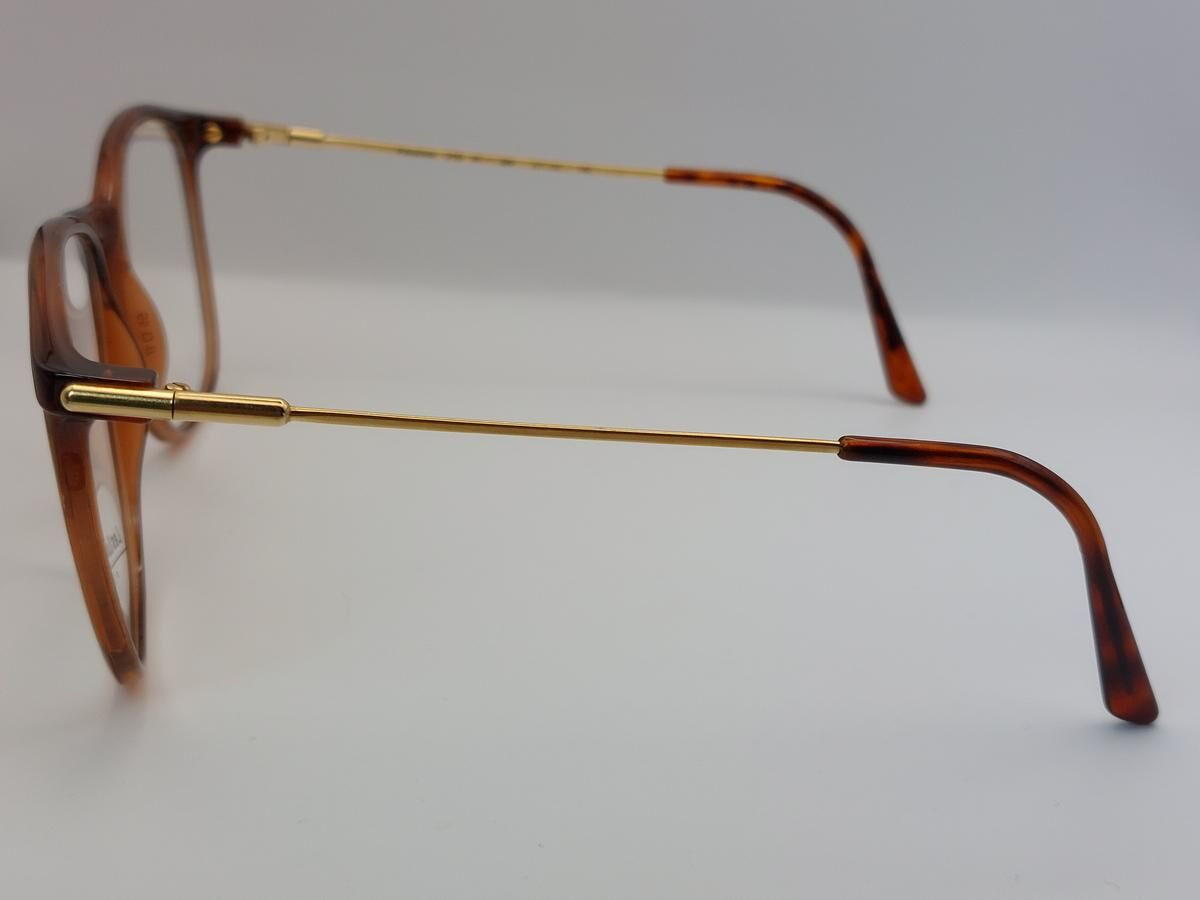 ESSILOR - 255 61 089