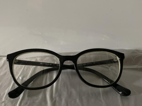 VOGUE -VO5037 w44 51/17