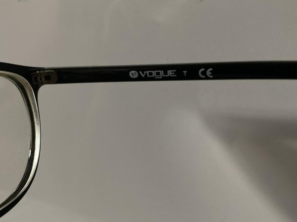 VOGUE -VO5037 w44 51/17