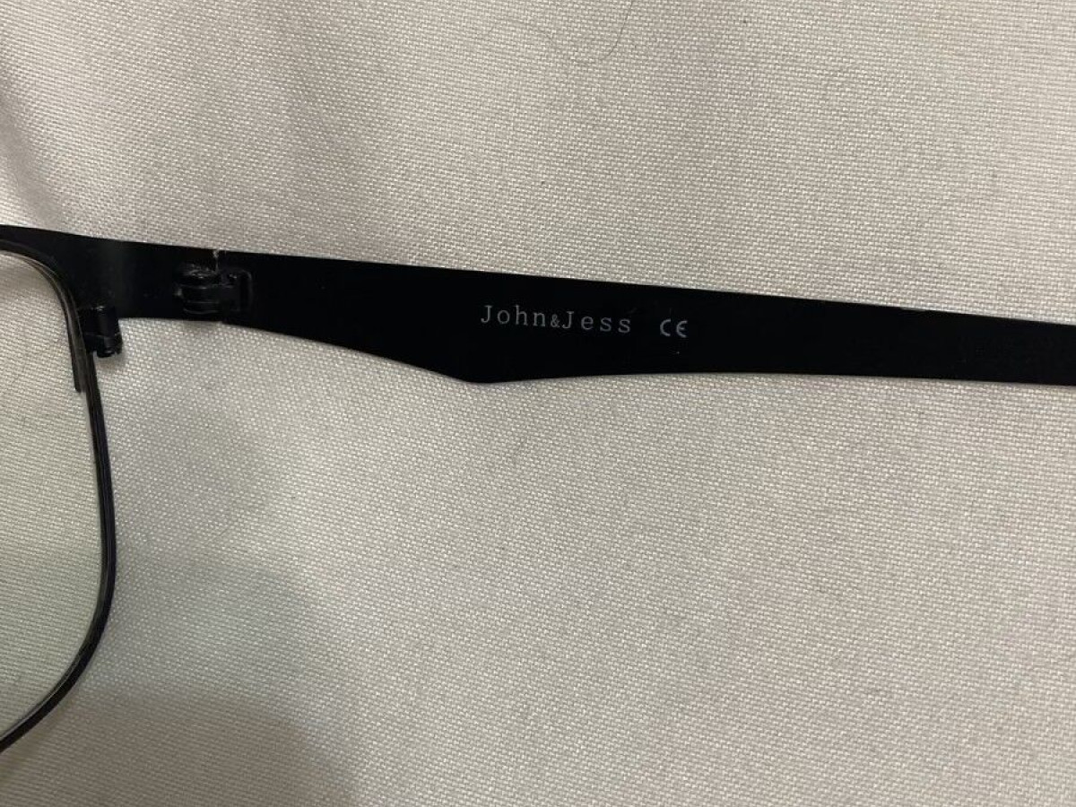 John &Jess - J161 52/16-140 C2