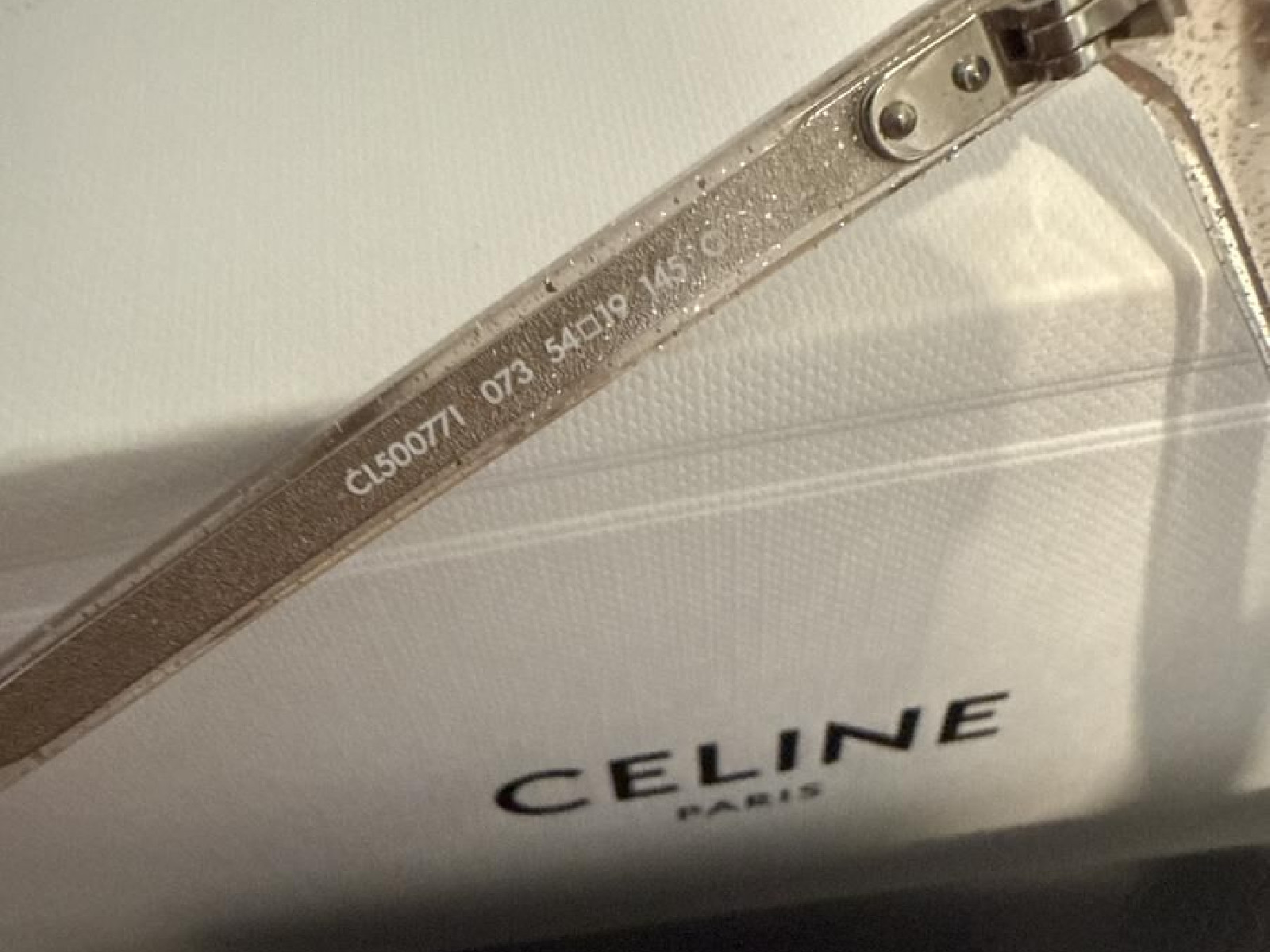 セキュリティ C E LINE Céline - CL500771 073 54/19 145 C
