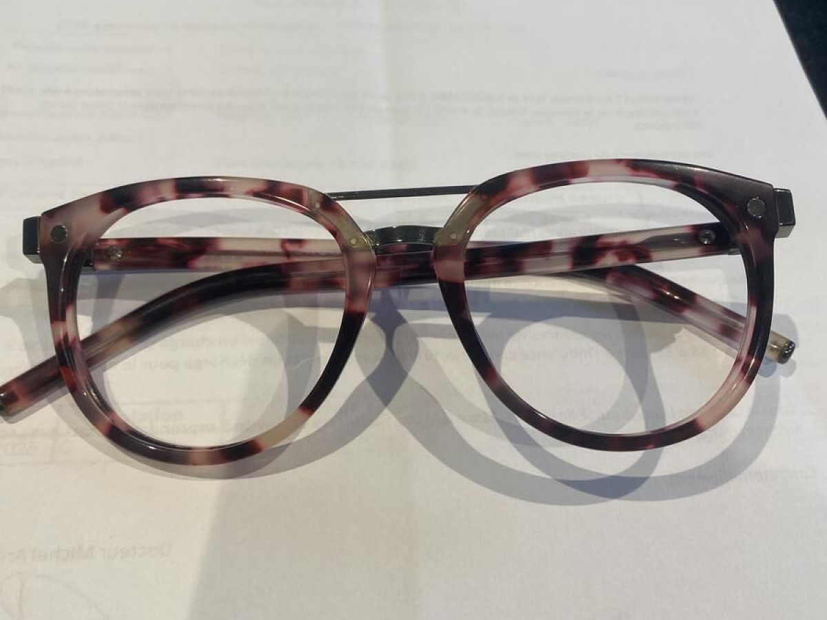 MARC JACOBS Marc 19