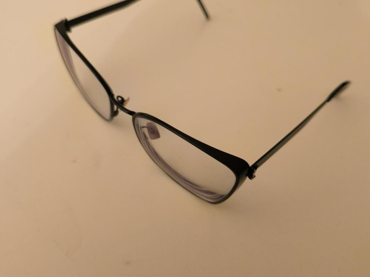 YVES SAINT LAURENT - SLM99