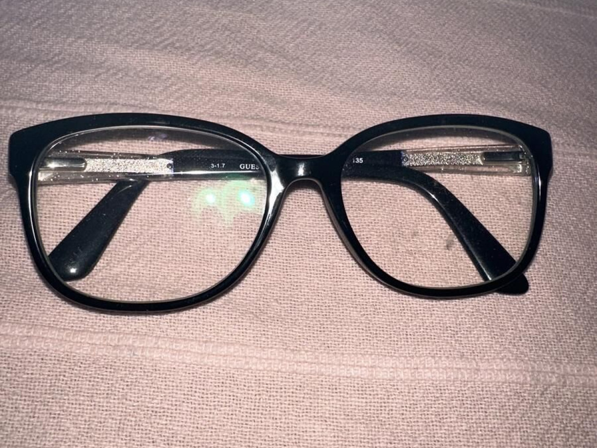Guess-GU2560