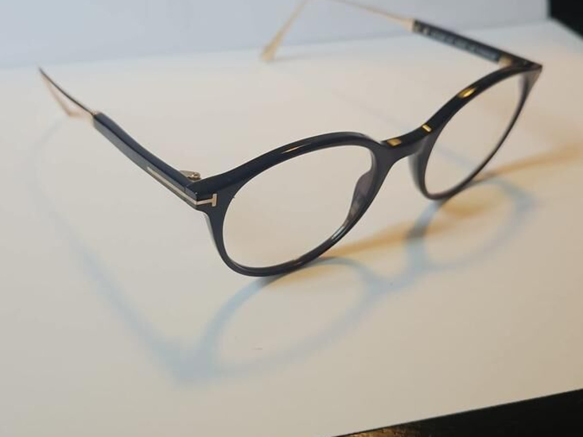 Tom Ford - TF5485 001 49/20 145 titanium