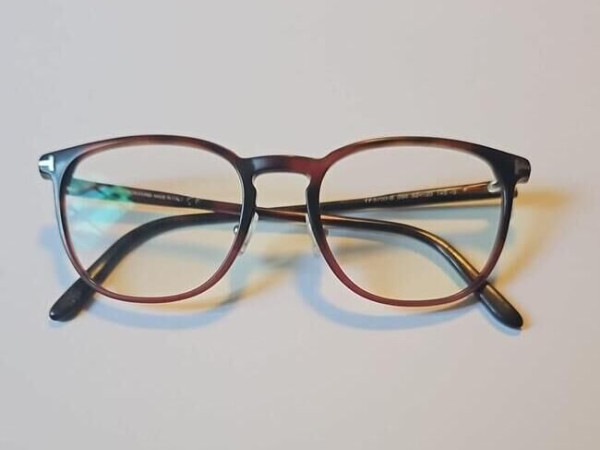 Tom Ford - FT5700-B 054