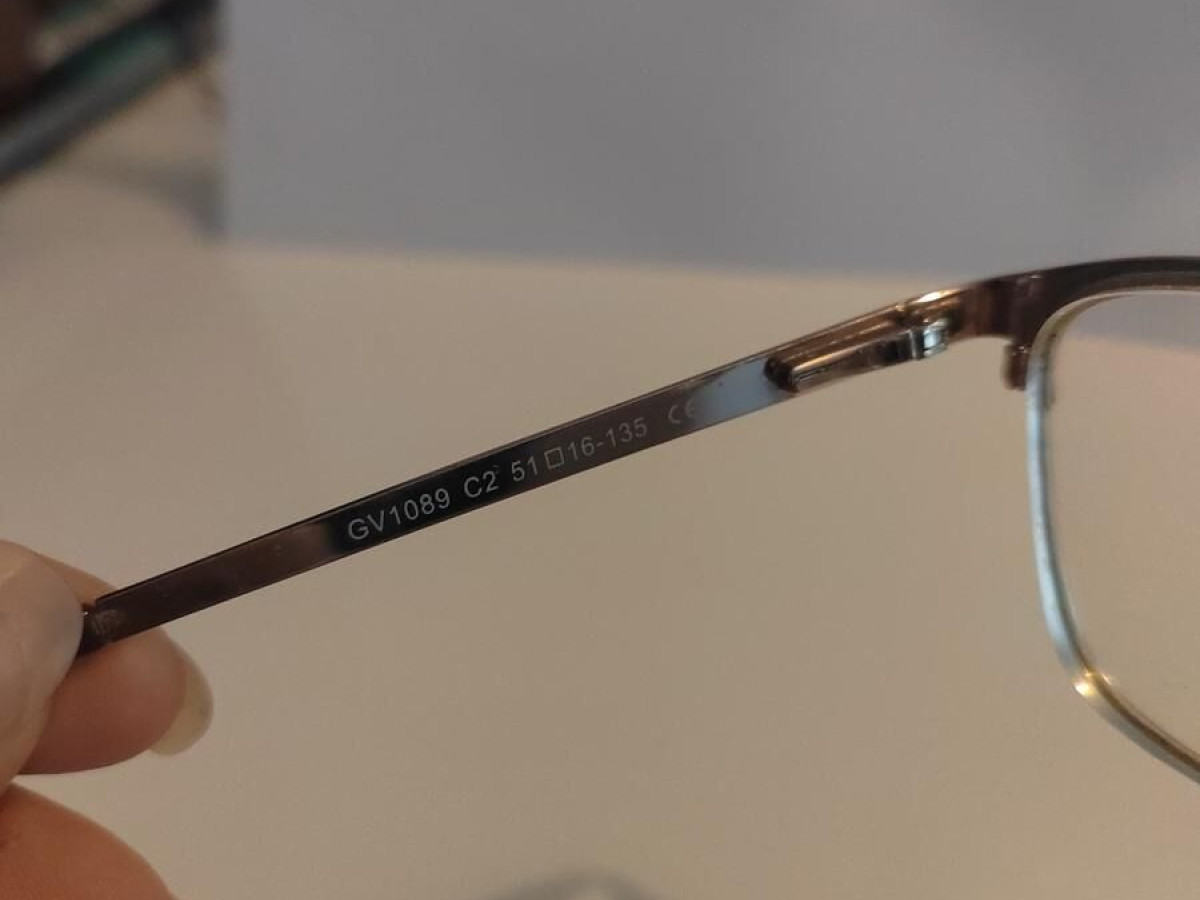GIVENCHY GV1089 c2 51/16-135