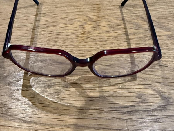 Lunettes Bordeaux reflets rouge