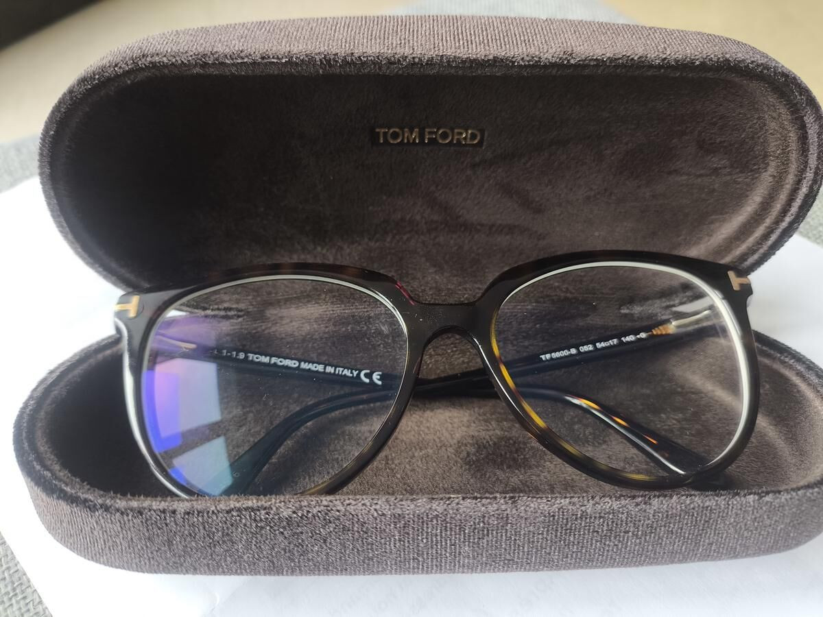 TOM FORD TF5600-B 54¤17